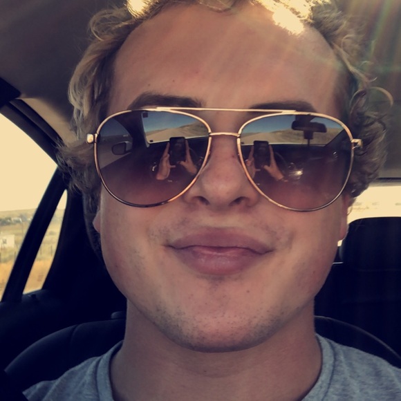 Meet your Posher, Brayden - Picture 6 of 8